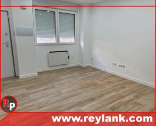 Flat for sale in Coslada  with Heating, Oven and Washing machine