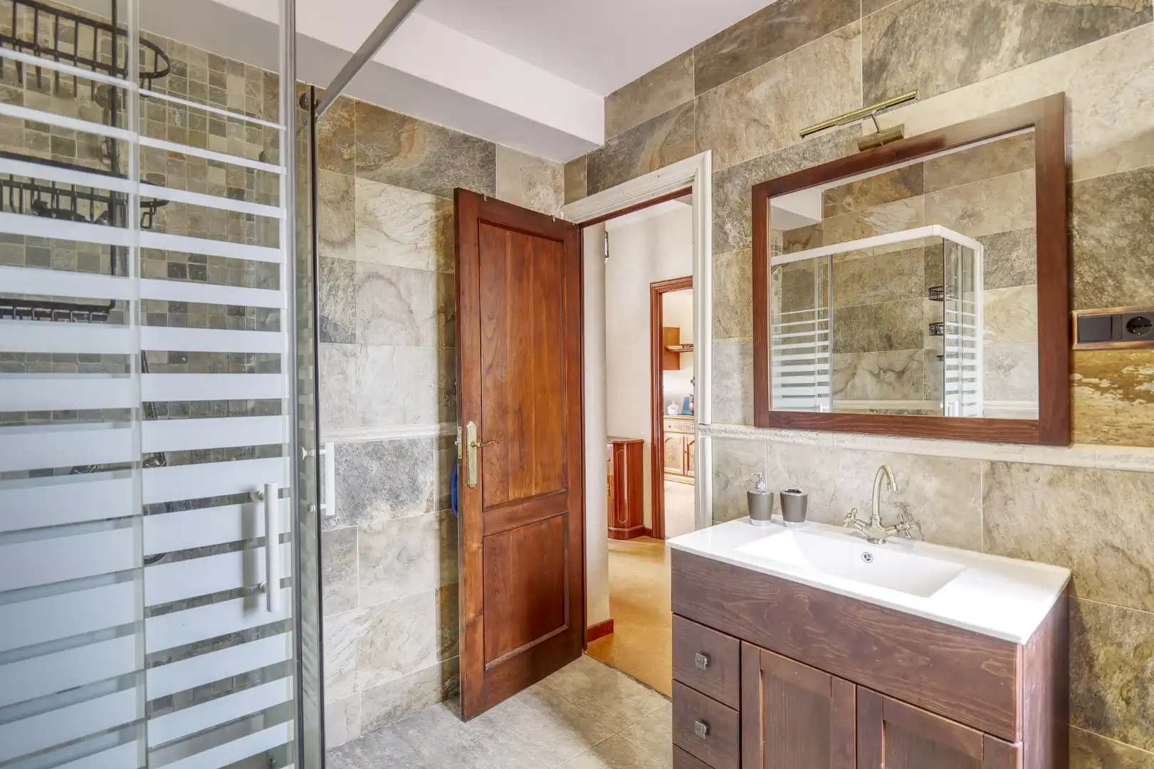 Baño de Dúplex en venta en A Coruña Capital  con Trastero, Amueblado y Horno