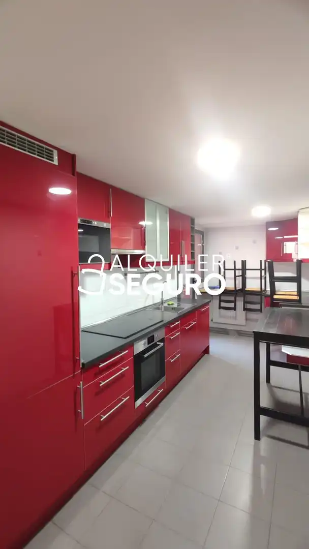 Cocina de Piso de alquiler en Paracuellos de Jarama con Calefacción, Trastero y Amueblado