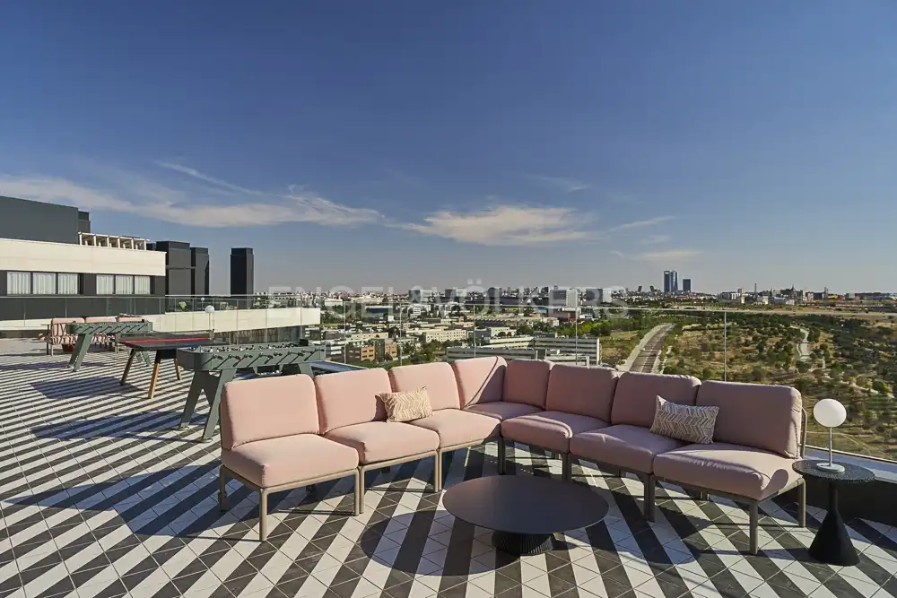 Terraza de Estudio de alquiler en Alcobendas con Aire acondicionado, Calefacción y Jardín privado