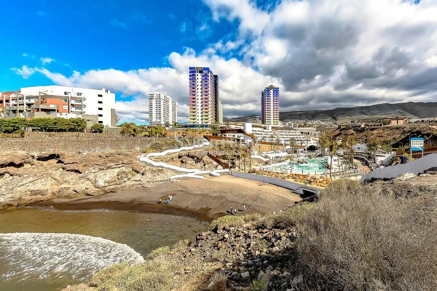 Vista exterior de Estudio en venta en Adeje con Terraza, Amueblado y Piscina comunitaria