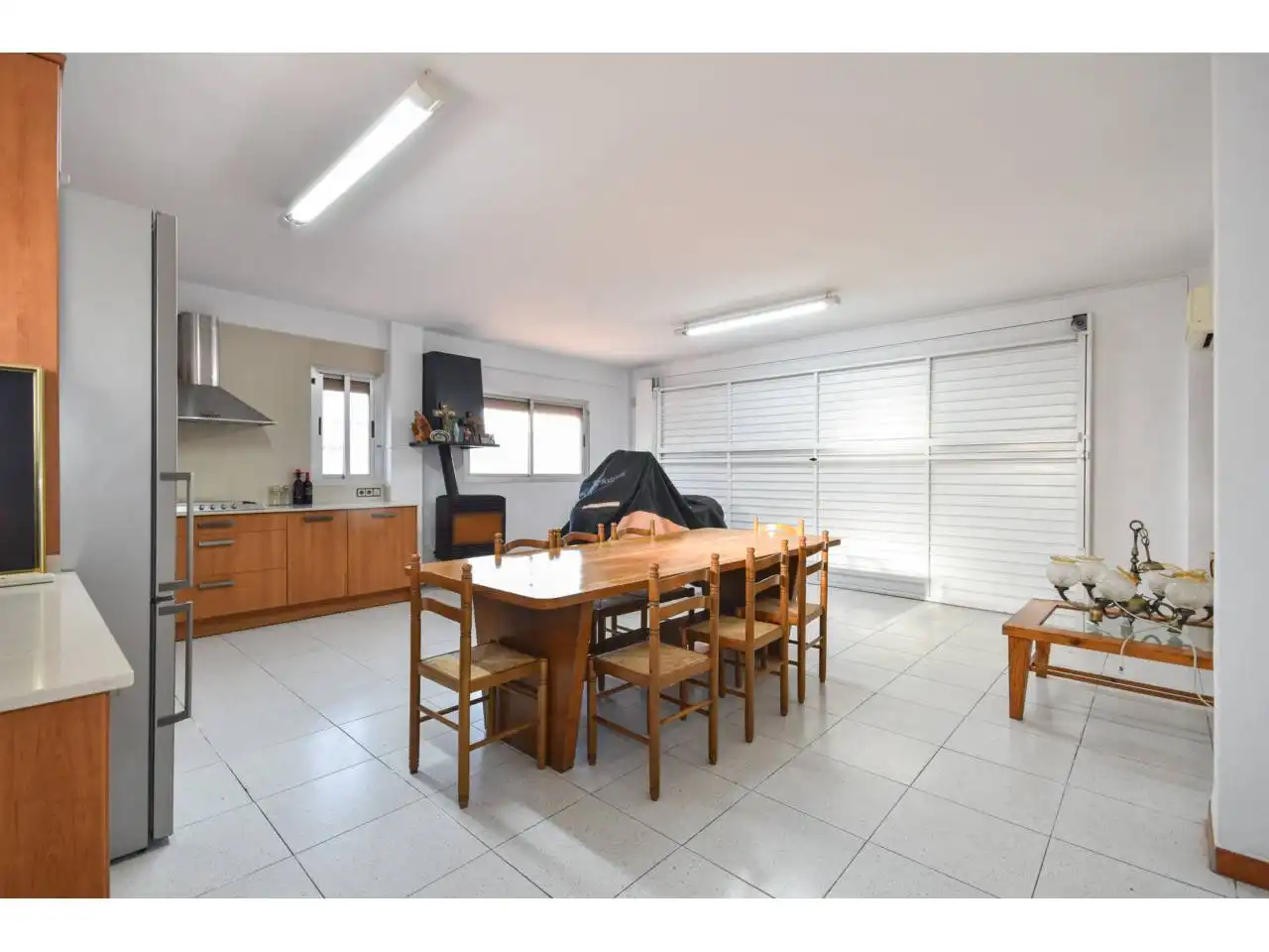 Cocina de Casa o chalet en venta en Santa Perpètua de Mogoda con Aire acondicionado, Calefacción y Jardín privado