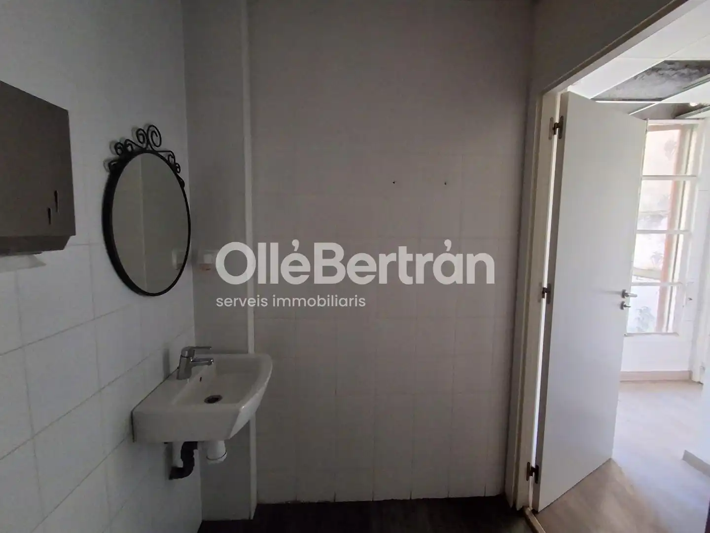Baño de Oficina de alquiler en Barcelona