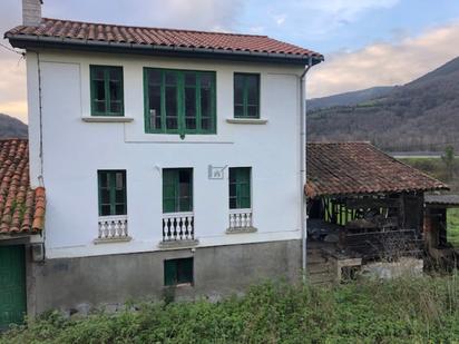 Exterior view of House or chalet for sale in Belmonte de Miranda