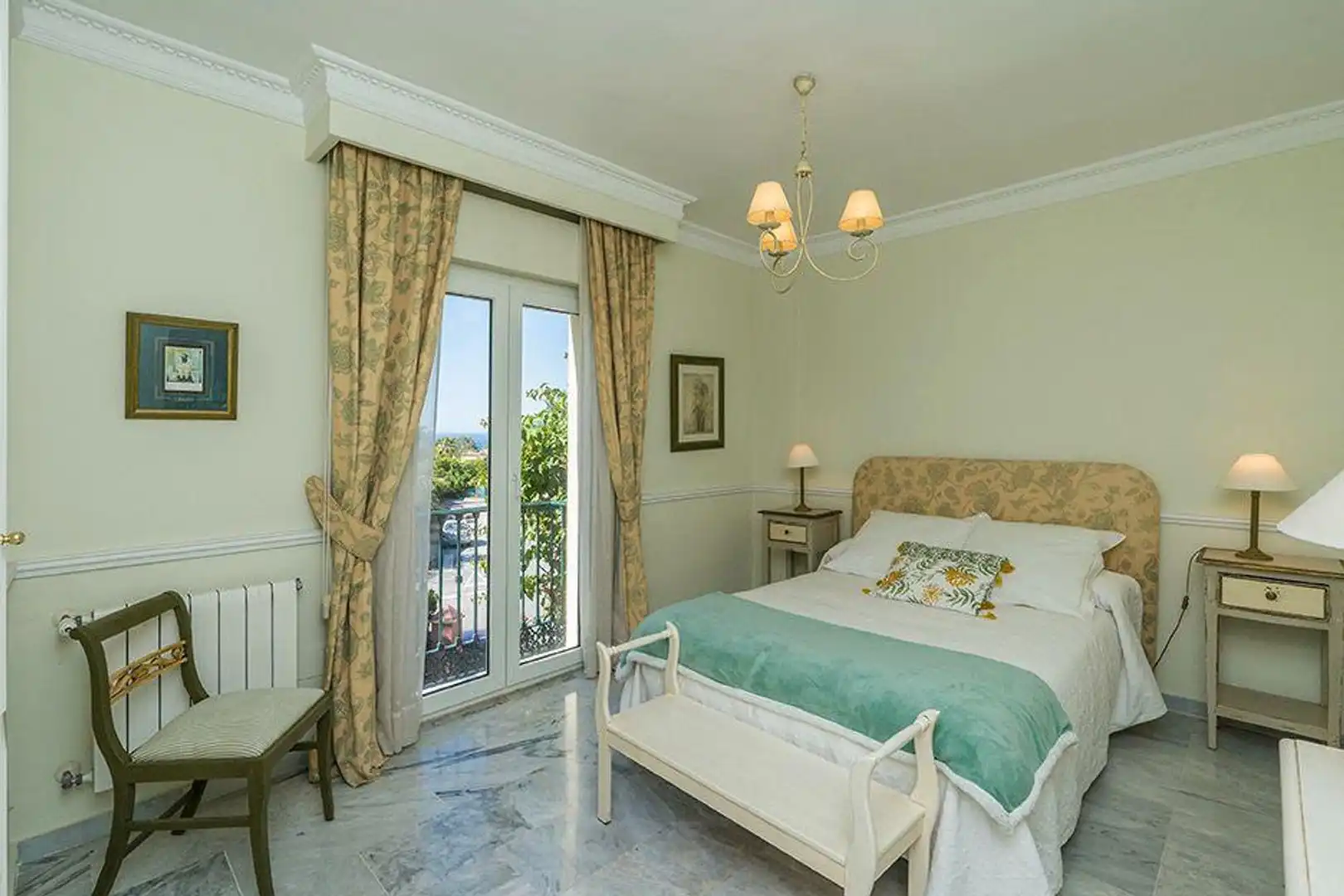 Dormitori de Casa adosada de lloguer en Marbella amb Terrassa i Moblat