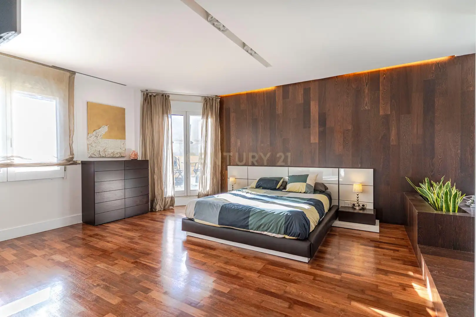 Habitación de Apartamento en venta en Granada con Aire acondicionado, Horno y Microondas