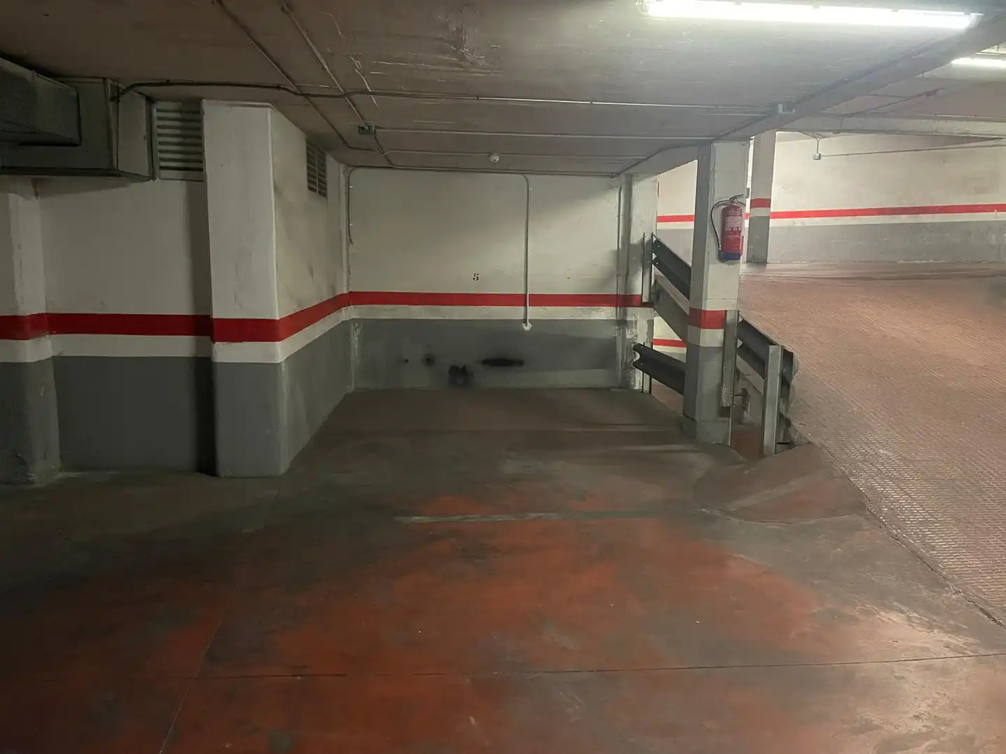 Einzelparkplatz zum Verkauf in Carrer de l'Escultor Llimona 4, imagen 3