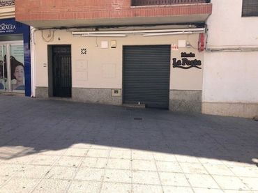 Local comercial en venda a Calle Cruces 3