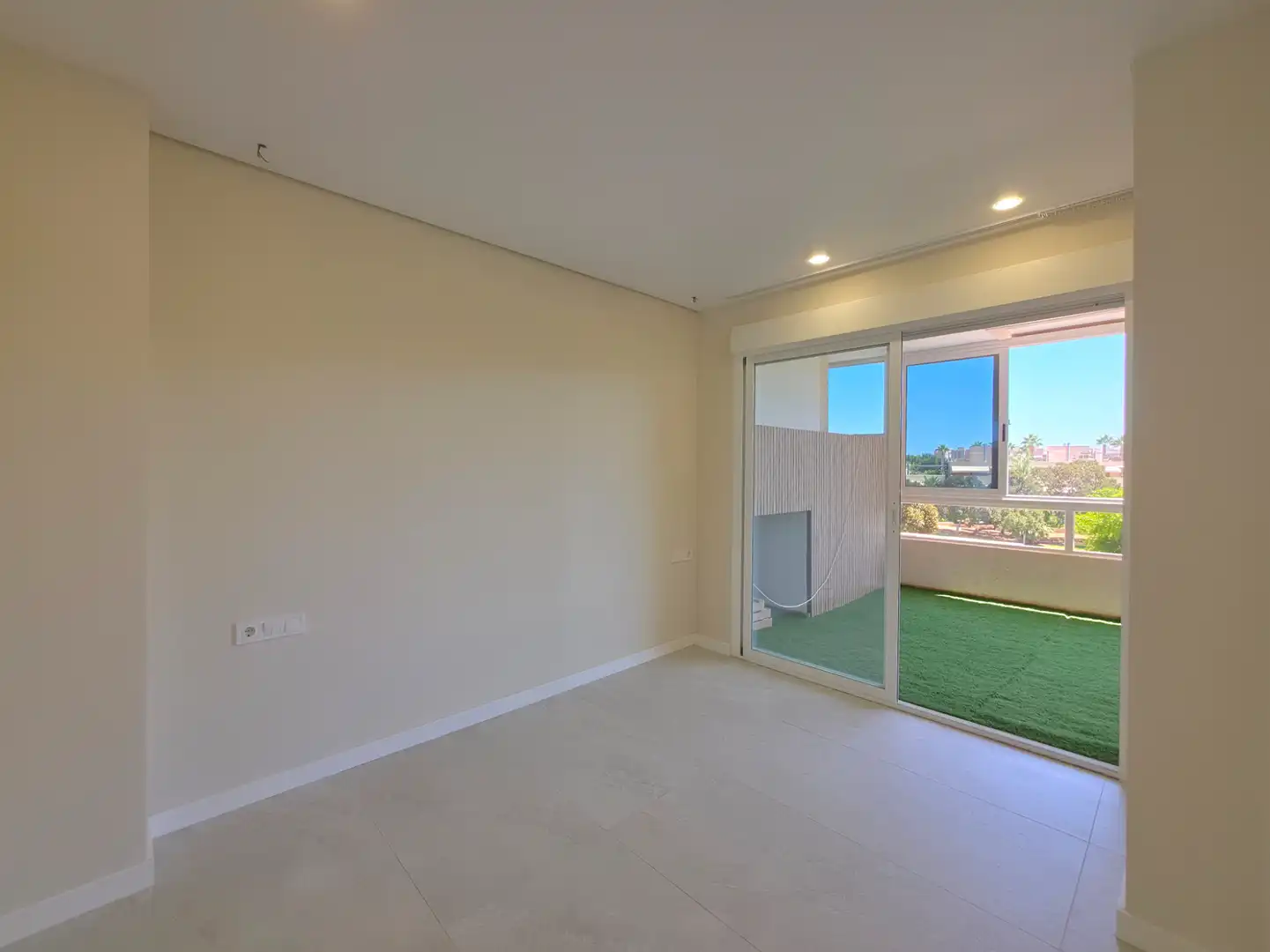 Piso con piscina en venta en Avenida Pintor Fernando Soria 12, imagen 16