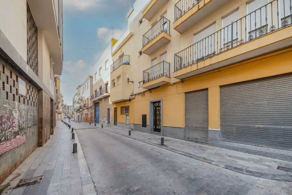 Vista exterior de Local en venta en Alicante / Alacant
