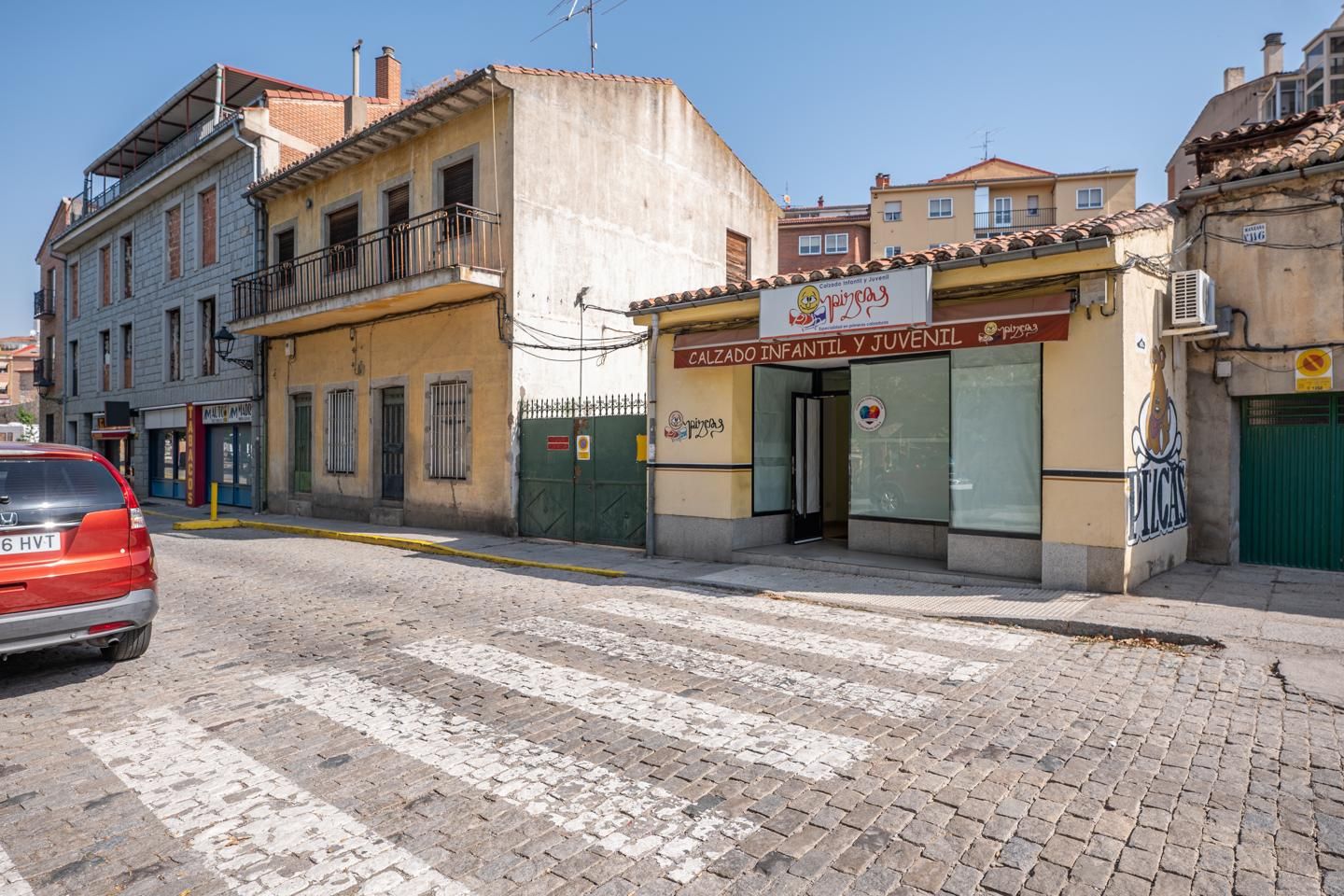 Vista exterior de Local de lloguer en Ávila Capital amb Aire condicionat