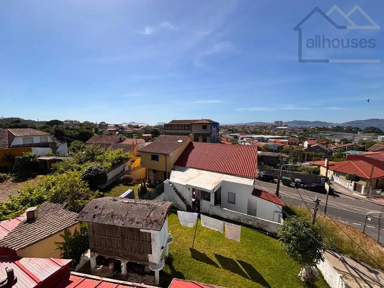 Vista exterior de Casa o xalet en venda en Vigo  amb Calefacció i Jardí privat
