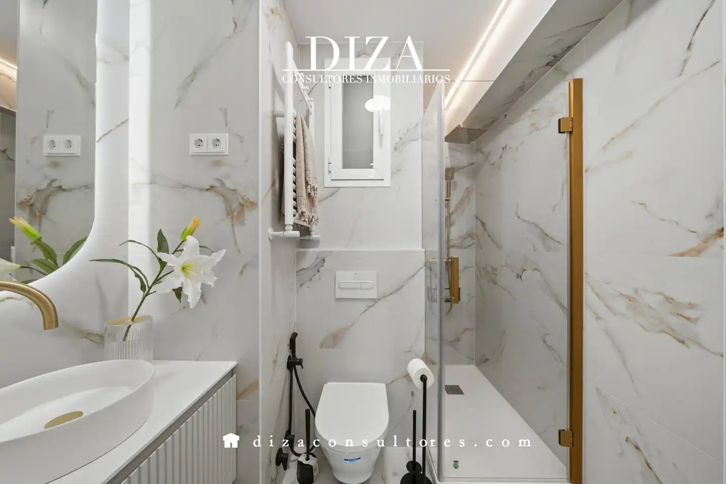 Bathroom of Flat for rent in Madrid  with Air Conditioner, Heating and Furnished