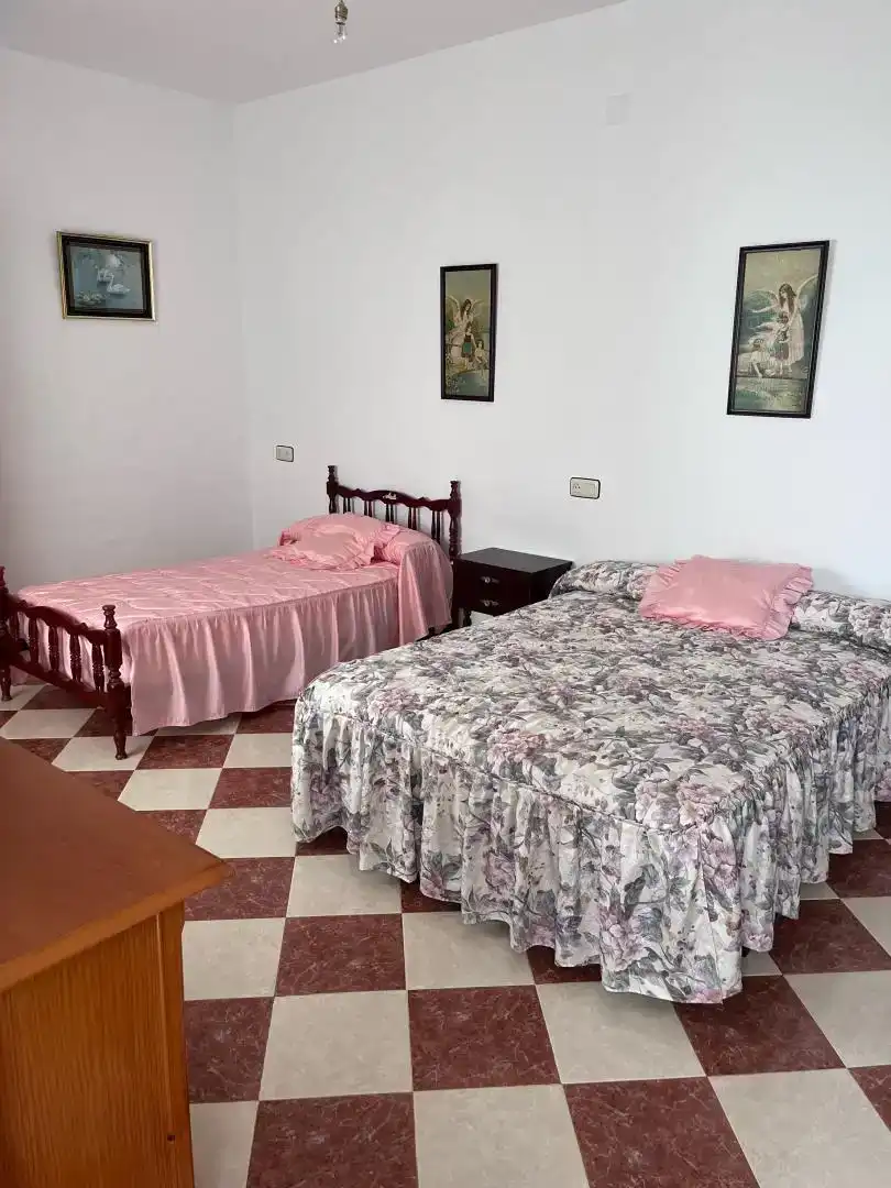 Dormitori de Casa adosada en venda en Bornos amb Aire condicionat i Balcó