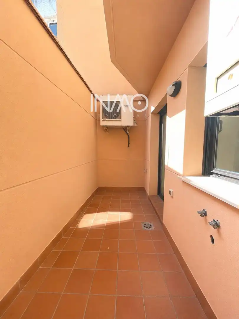 Balcony of Flat for sale in Rubí  with Air Conditioner, Heating and Terrace