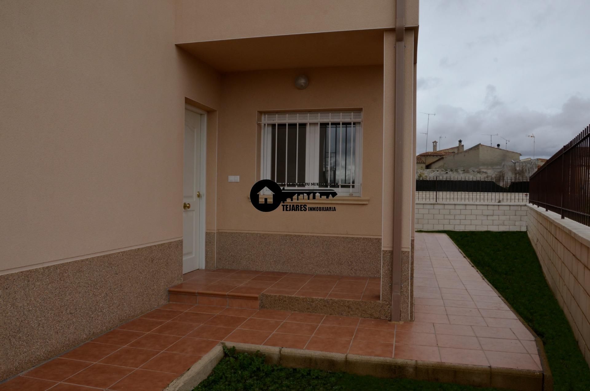 Exterior view of Single-family semi-detached for sale in Chinchilla de Monte-Aragón  with Heating, Private garden and Storage room