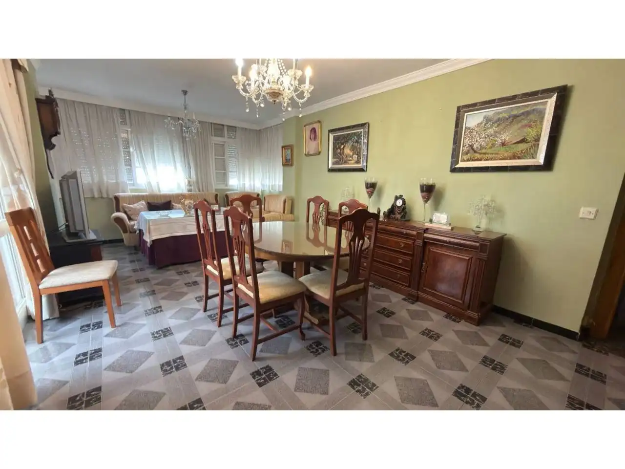 Comedor de Piso en venta en Vélez-Málaga con Aire acondicionado, Terraza y Piscina comunitaria