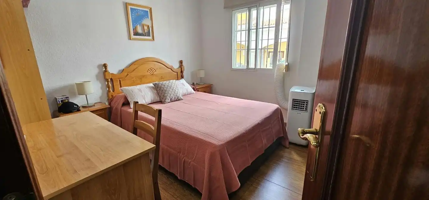 Dormitori de Casa adosada en venda en Málaga amb Aire condicionat i Terrassa