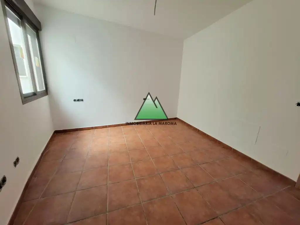 Pis en venda en Alcaucín amb Jardí privat, Terrassa i Piscina