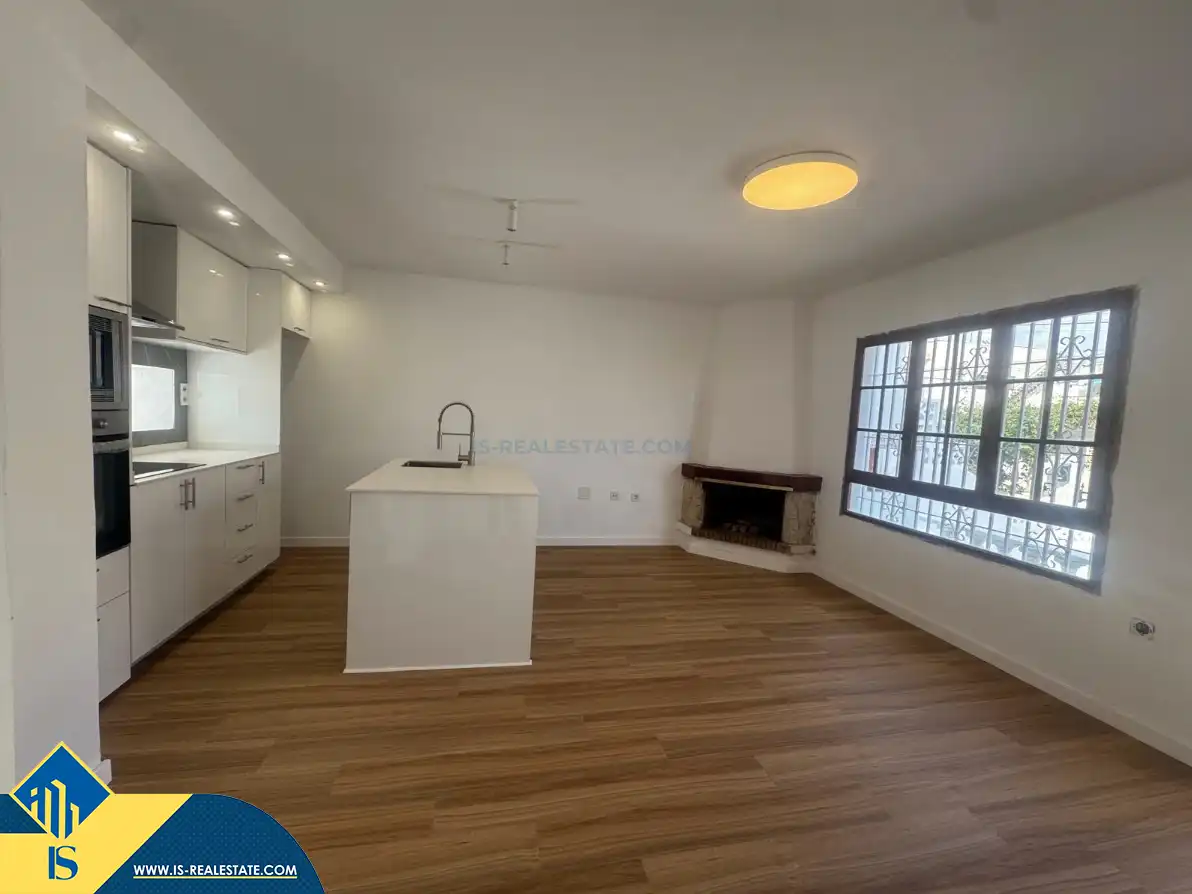 Sala d'estar de Casa adosada en venda en Torrevieja amb Calefacció, Jardí privat i Terrassa
