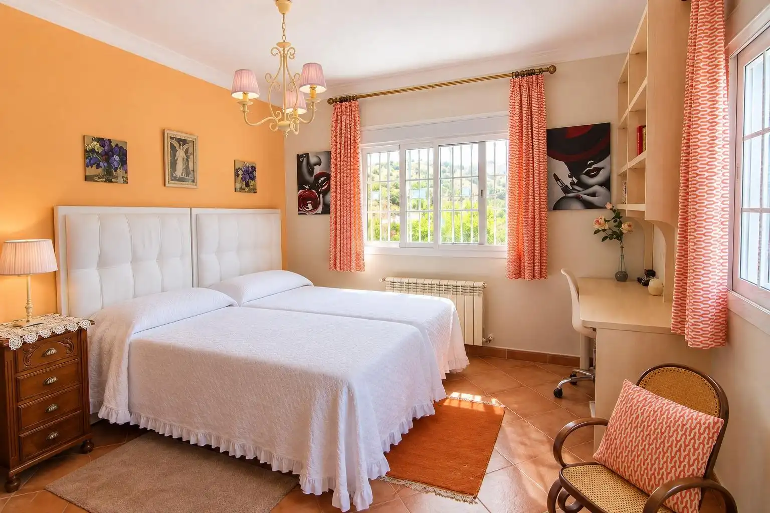 Bedroom of Houses for sale in Coín, Málaga