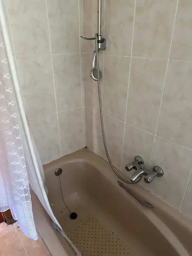 Bany de Pis en venda en Montederramo amb Traster