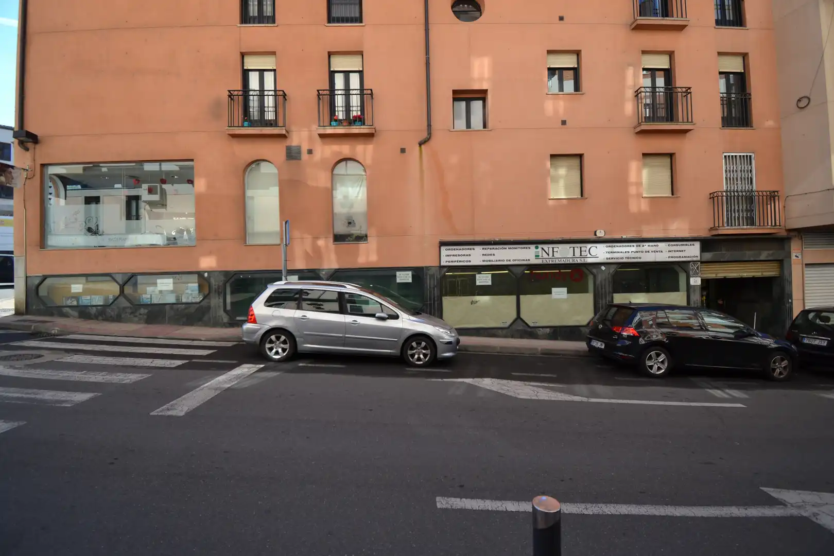Locale commerciale in vendita a Calle Manuel Bermejo, imagen 2