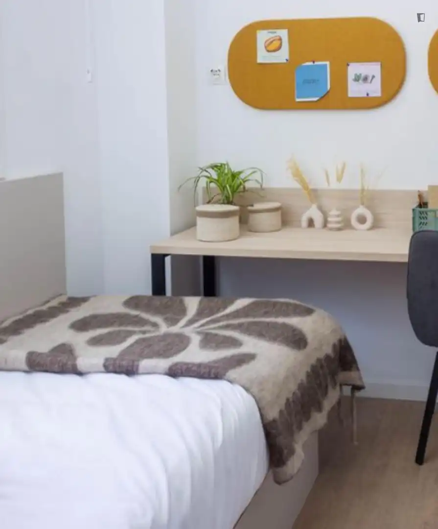 Room in Campus de la Salud
