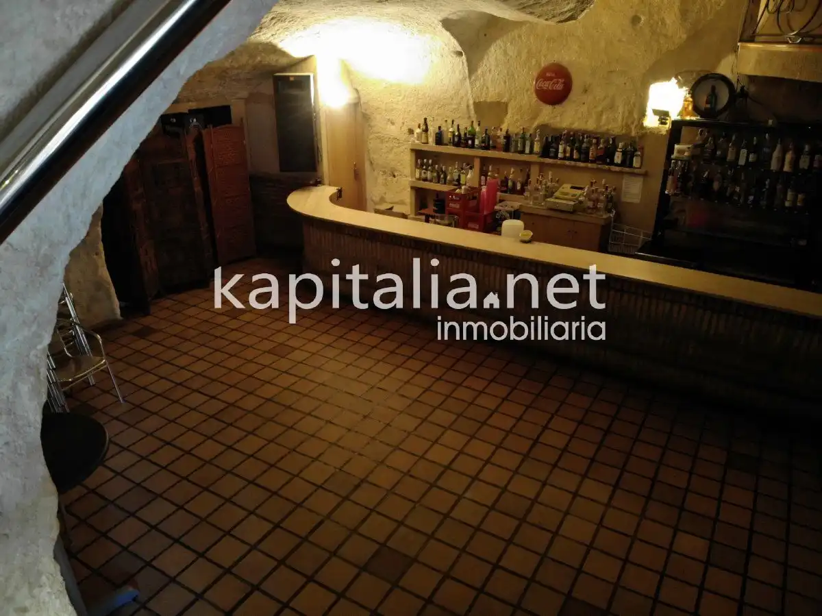 Commercial properties for sale in Bocairent  with Air Conditioner and Furnished