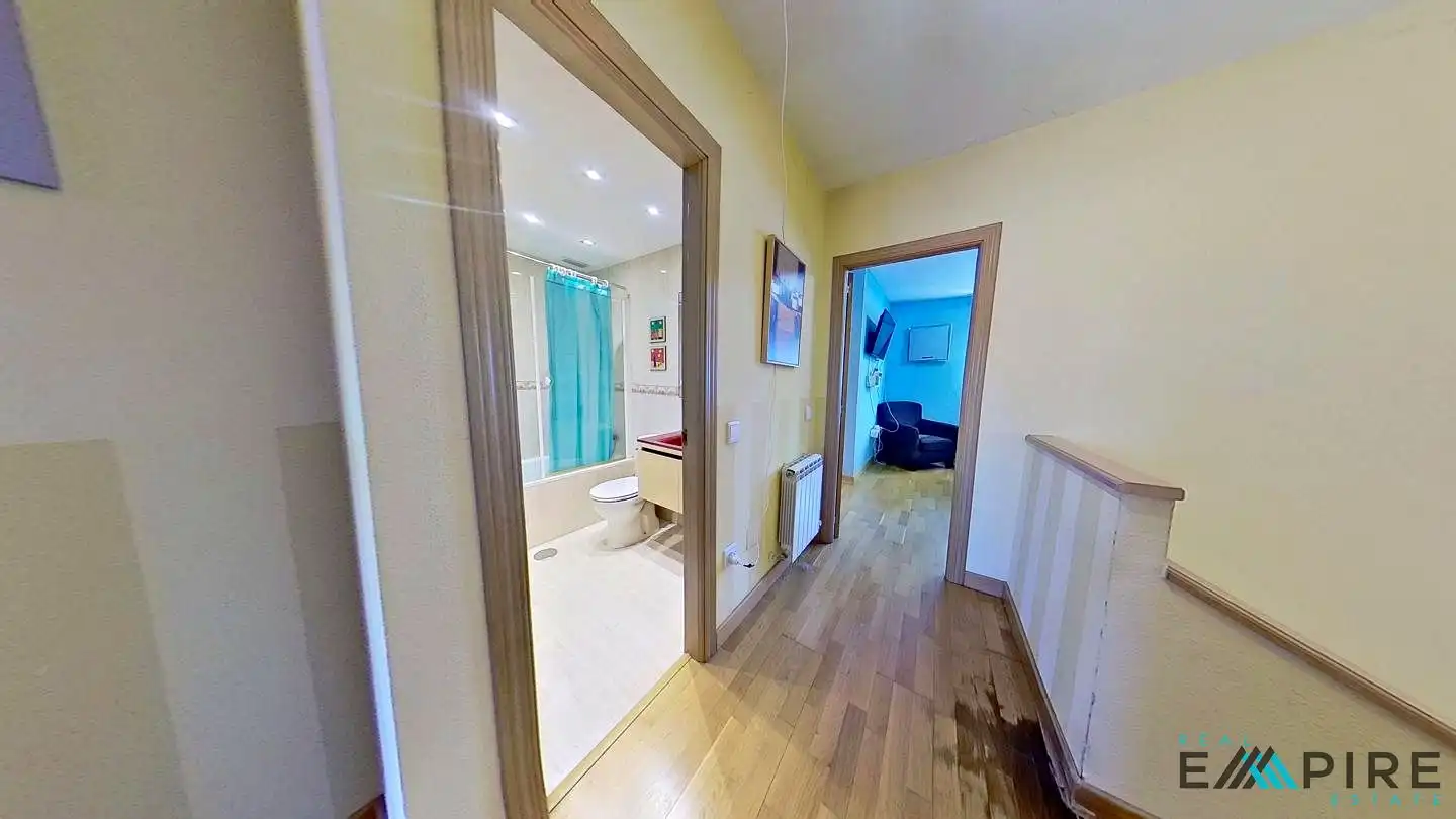 Casa adosada en venta en Valdemoro con Aire acondicionado, Calefacción y Amueblado