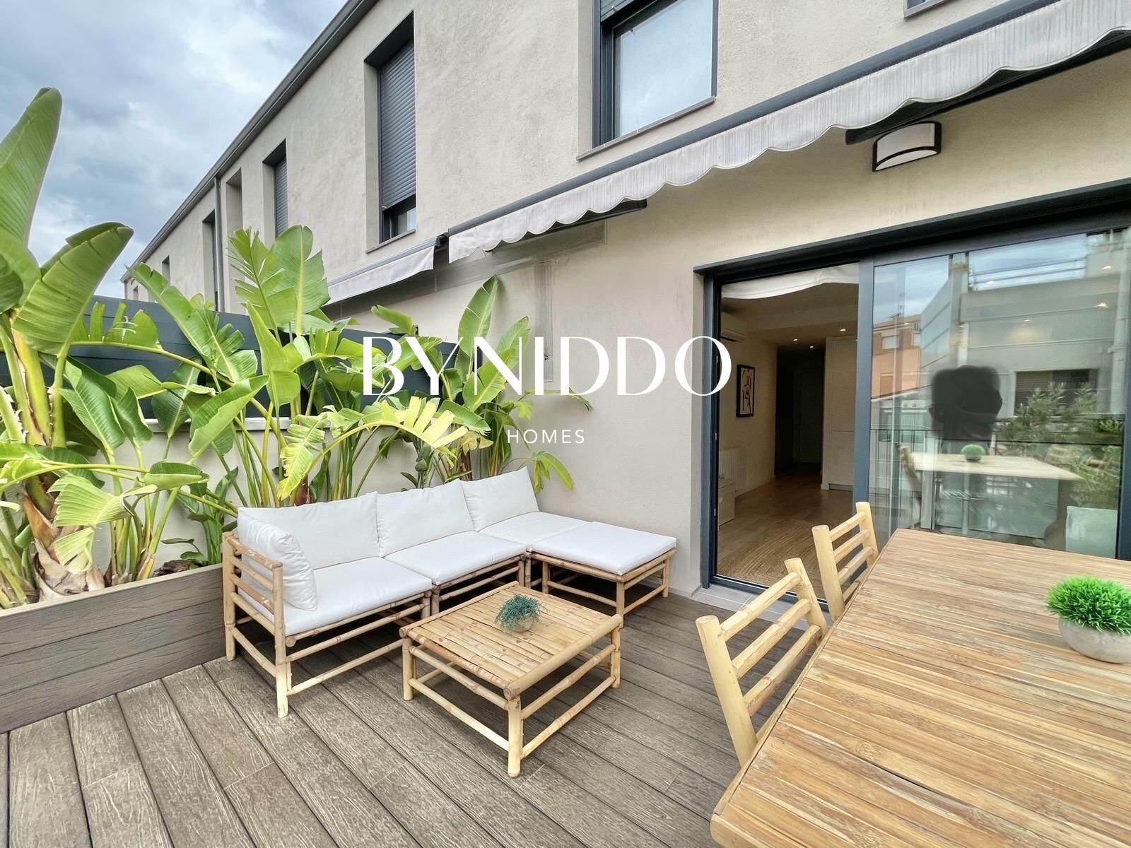 Terrasse von Wohnung zum Verkauf in Sant Cugat del Vallès mit Klimaanlage, Heizung und Privatgarten