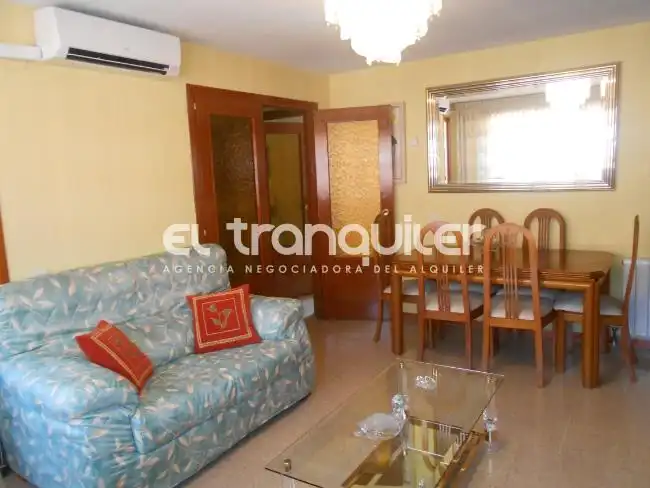 Living room of Flat for sale in Madrid  with Air Conditioner, Terrace and Furnished
