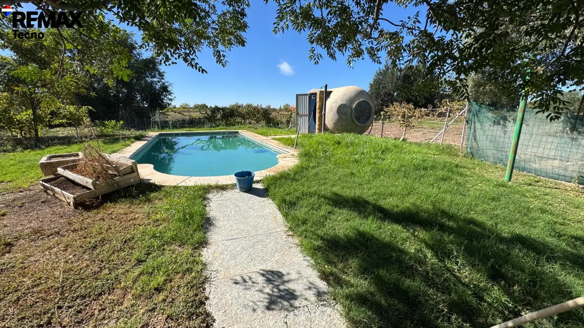 Piscina de Finca rústica en venda en La Puebla de Almoradiel, Toledo