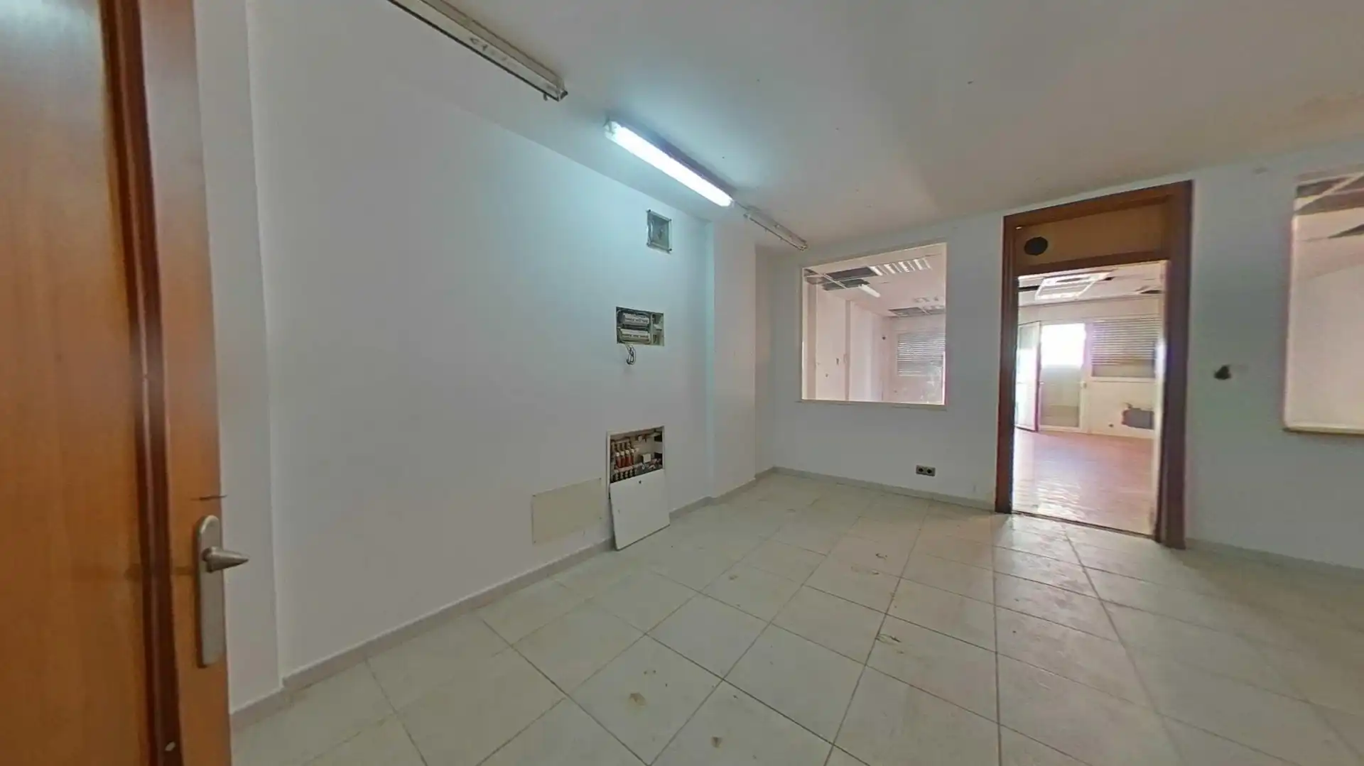 Semi-detached house for sale in calle Emporda, imagen 4