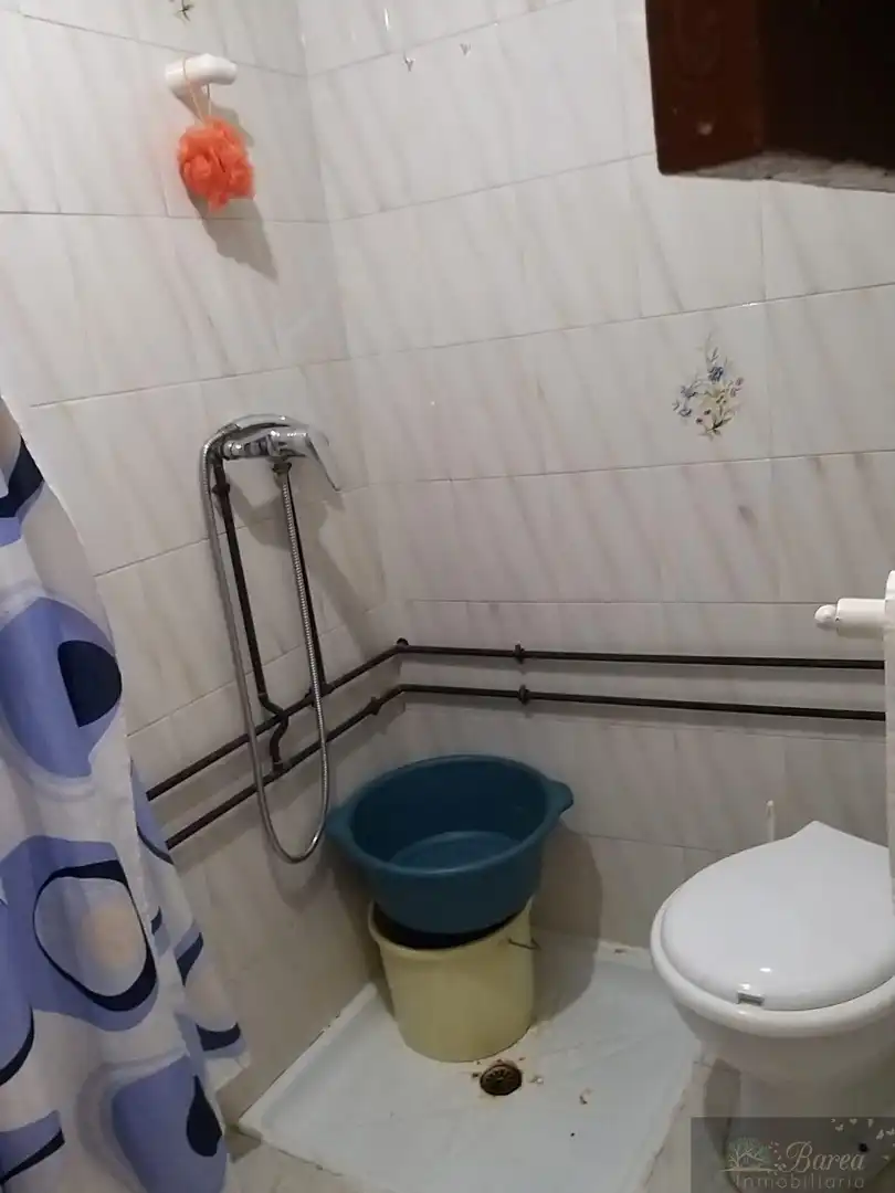 Badezimmer von Haus oder Chalet zum Verkauf in Iznájar mit Terrasse, Abstellraum und Balkon