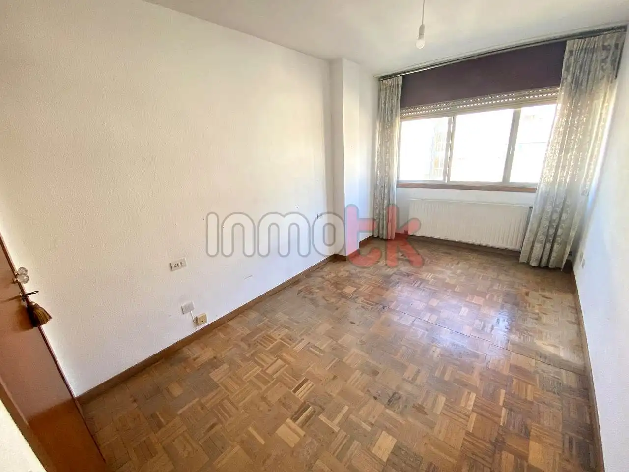 Schlafzimmer von Wohnung zum Verkauf in A Coruña Capital  mit Heizung und Abstellraum