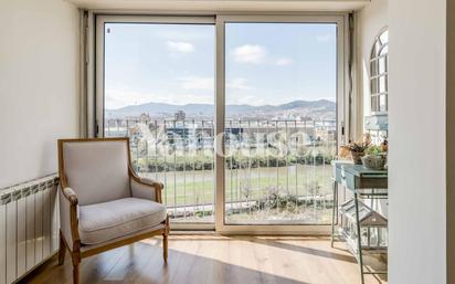 Bedroom of Flat for sale in Santa Coloma de Gramenet  with Air Conditioner, Heating and Parquet flooring