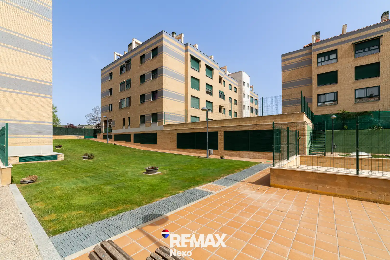 Vista exterior de Piso en venta en Arroyo de la Encomienda con Calefacción, Parquet y Terraza