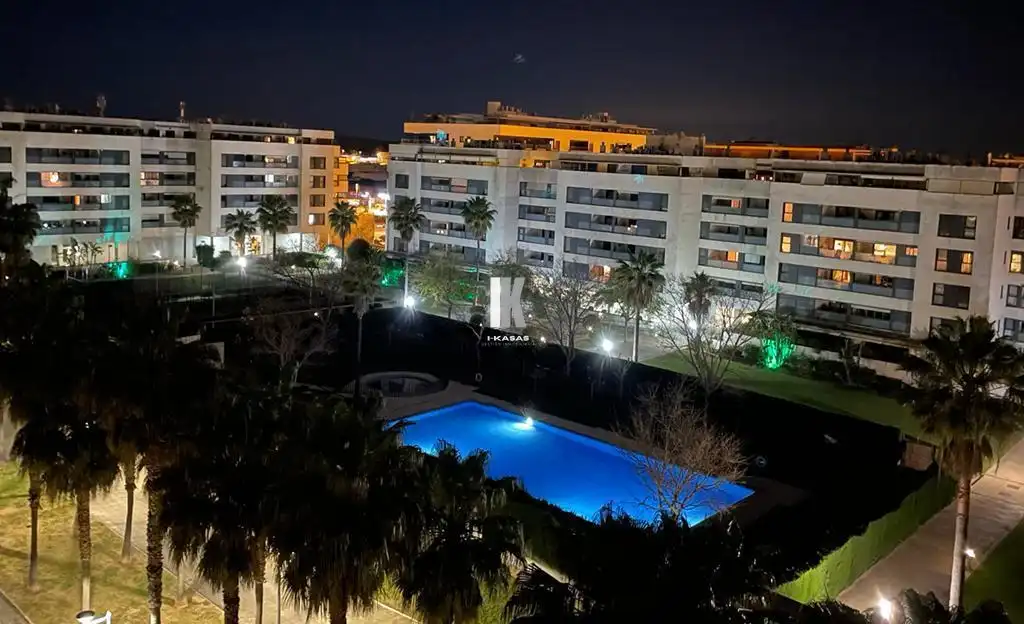 Àtic amb piscina en venda a Voltaire