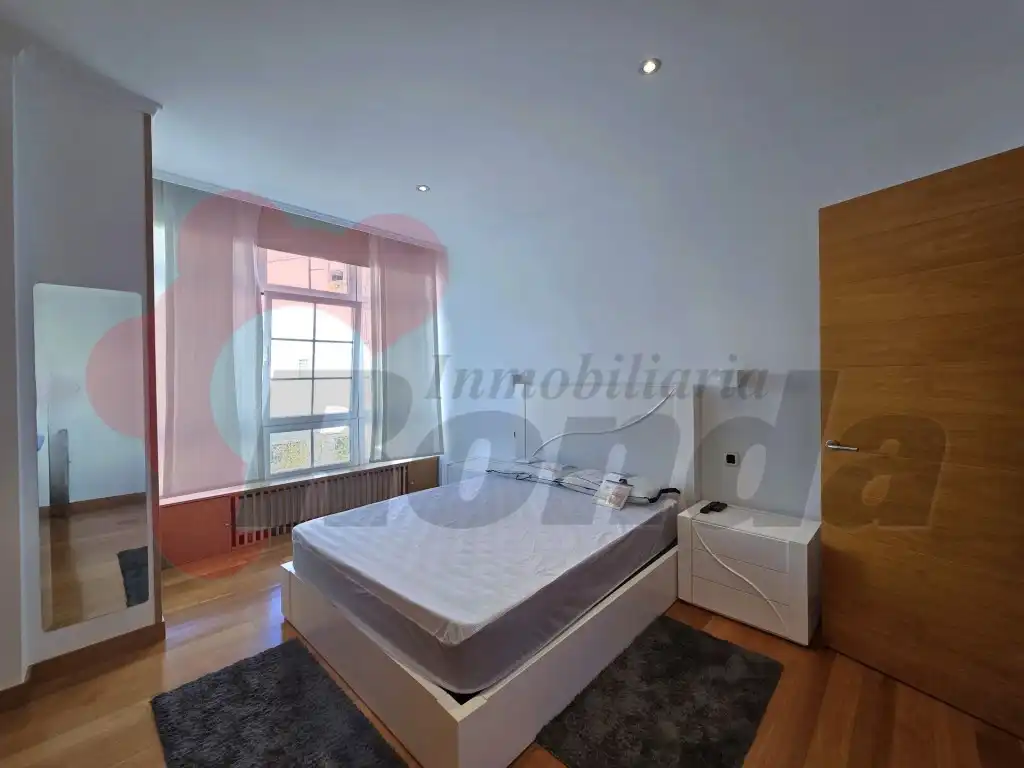 Apartament de lloguer a Rua Doutor Castro, Centro - Recinto Amurallado