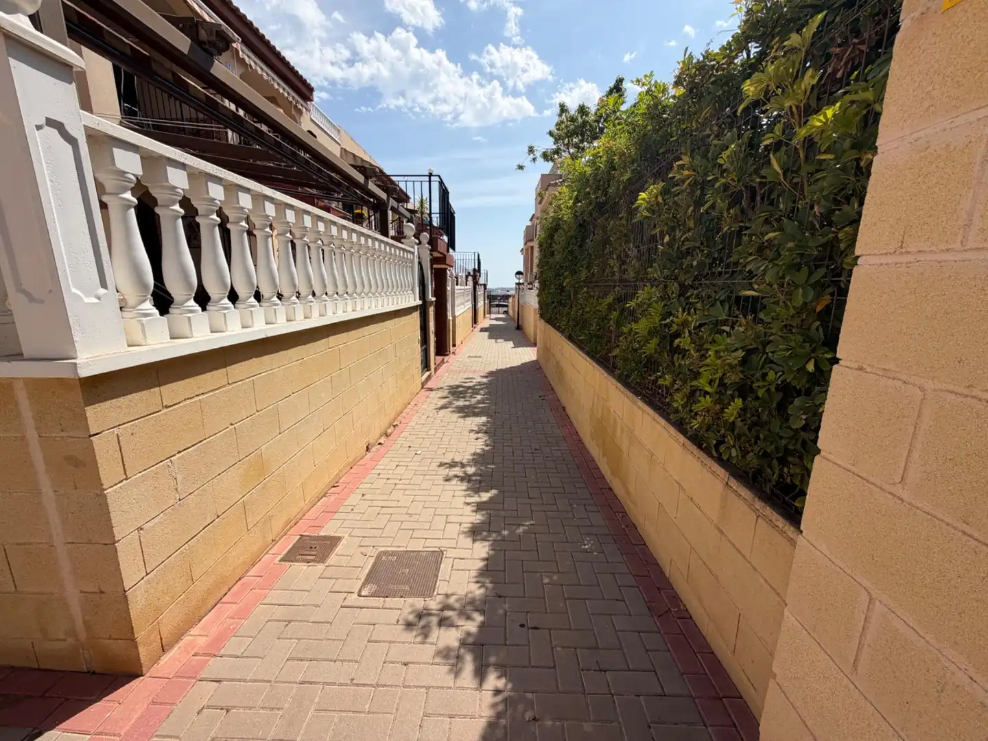 Vista exterior de Casa o chalet en venta en Torrevieja con Aire acondicionado, Calefacción y Terraza