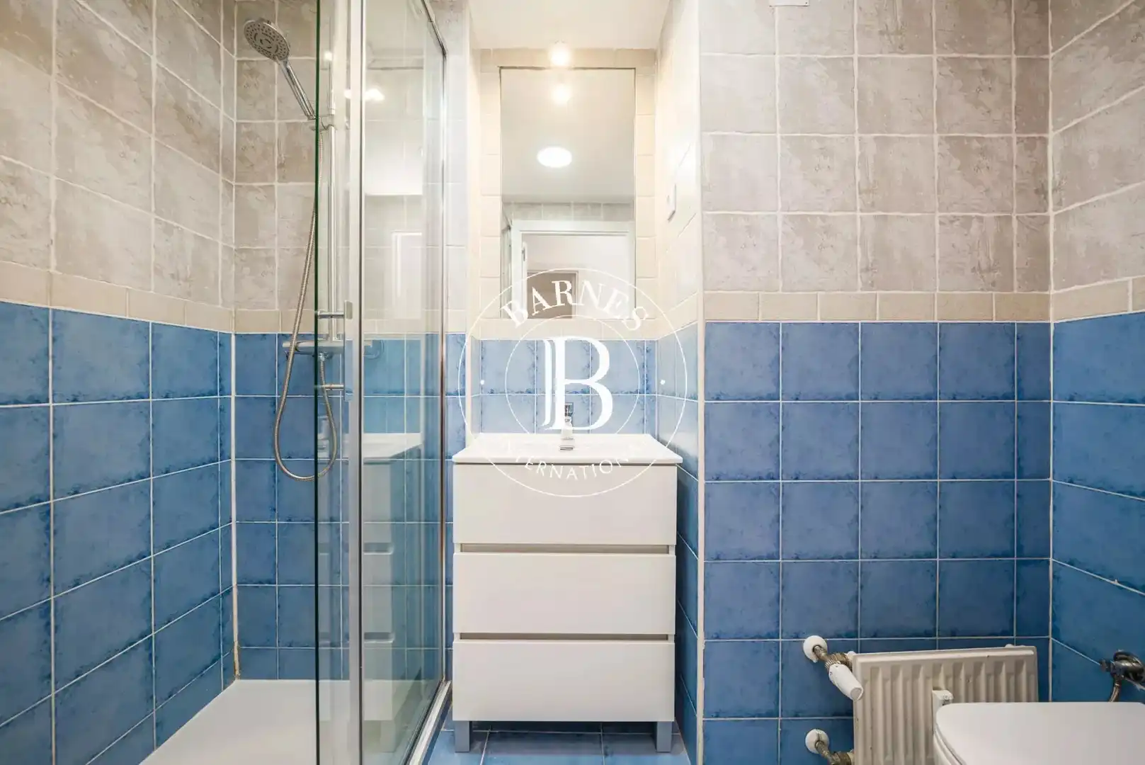 Bathroom of Flat for rent in Madrid  with Air Conditioner, Heating and Terrace