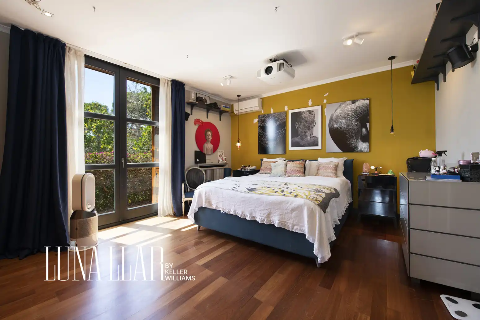 Schlafzimmer von Haus oder Chalet zum Verkauf in Castelldefels mit Terrasse und Schwimmbad