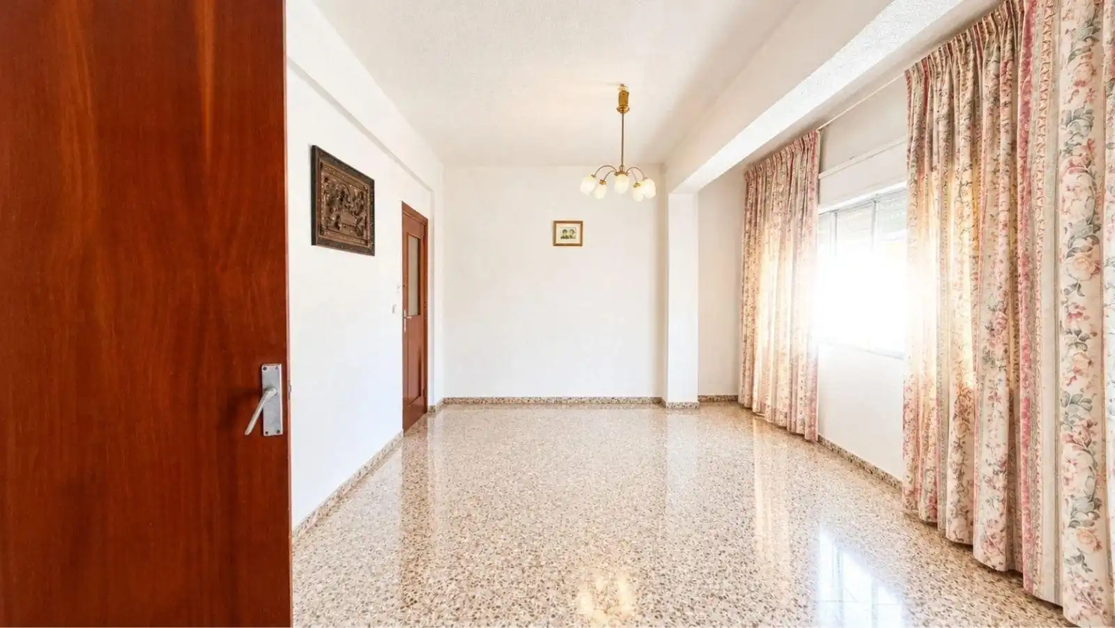 Wohnung zum Verkauf in Carlet mit Balkon