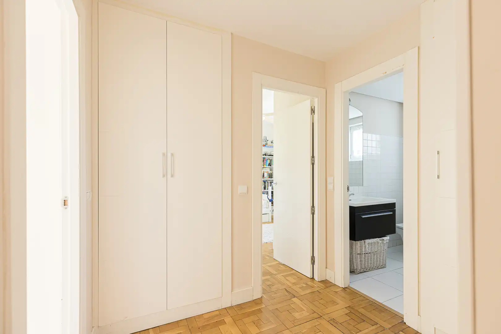 Wohnung zum Verkauf in Madrid mit Klimaanlage, Heizung und Privatgarten