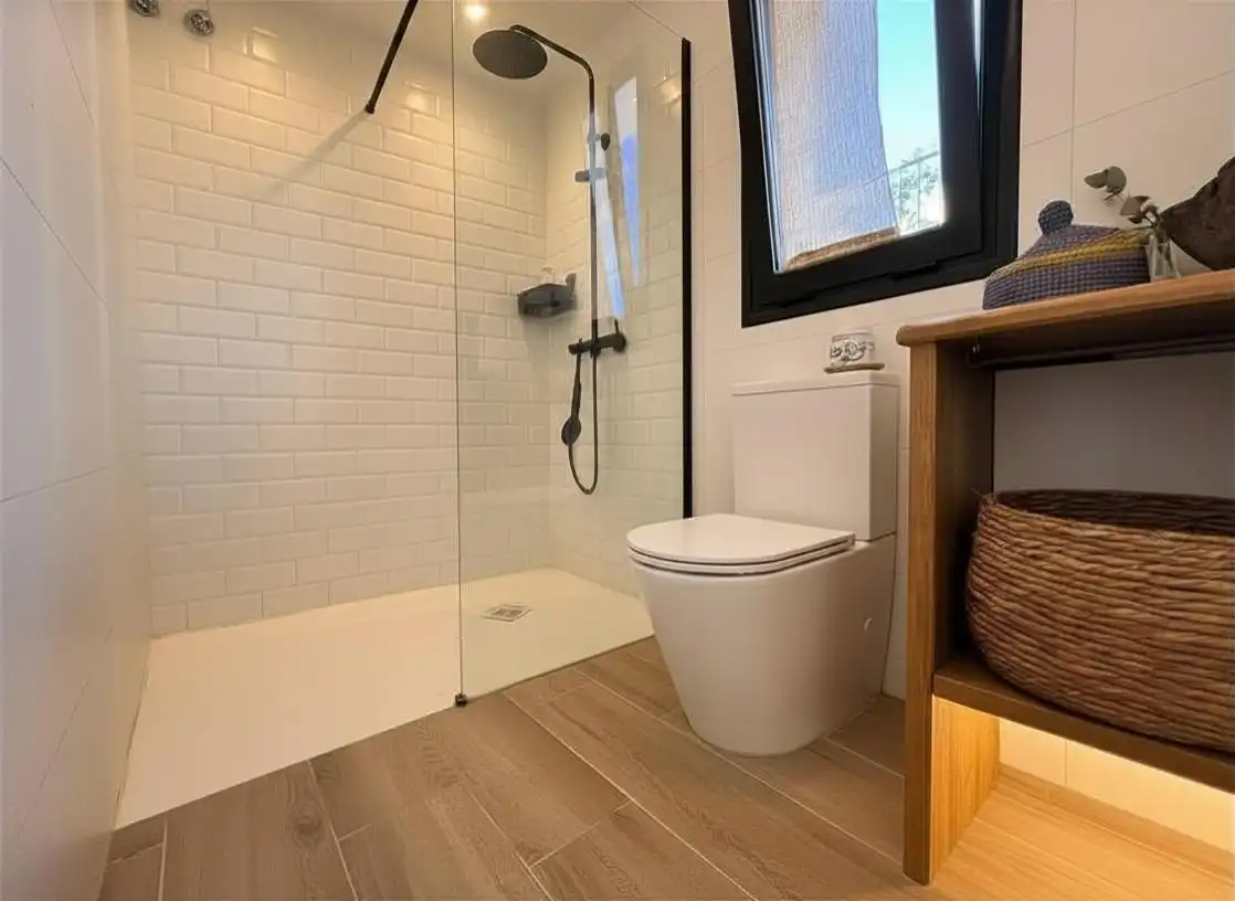 Baño de Casa o chalet en venta en Algeciras con Terraza, Trastero y Balcón