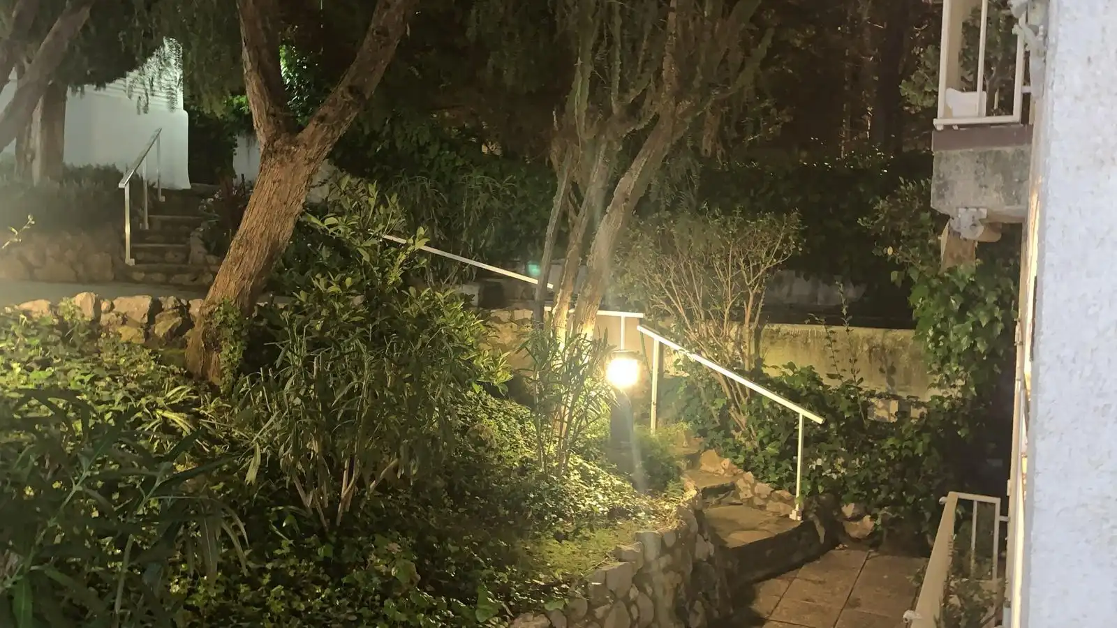 Garten von Einfamilien-Reihenhaus zum Verkauf in Cunit mit Klimaanlage, Heizung und Privatgarten