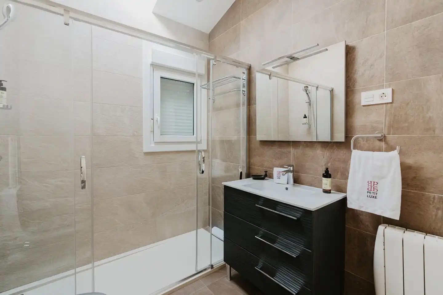 Bathroom of Houses for sale in Pineda de Mar  with Air Conditioner, Heating and Private garden