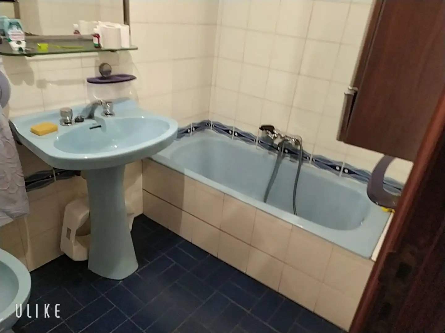 Badezimmer von Haus oder Chalet zum Verkauf in Ugao- Miraballes mit Heizung, Privatgarten und Terrasse