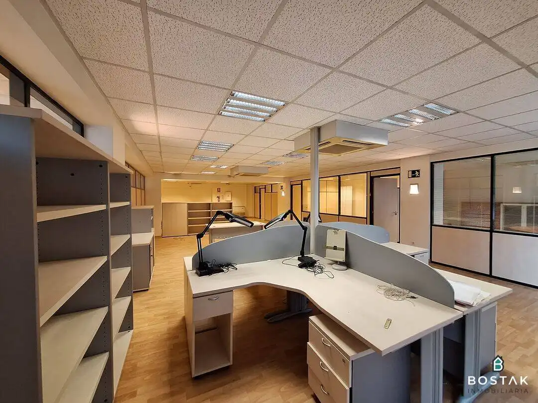 Business premises to rent in Zumalacárregui Etorbidea, imagen 9